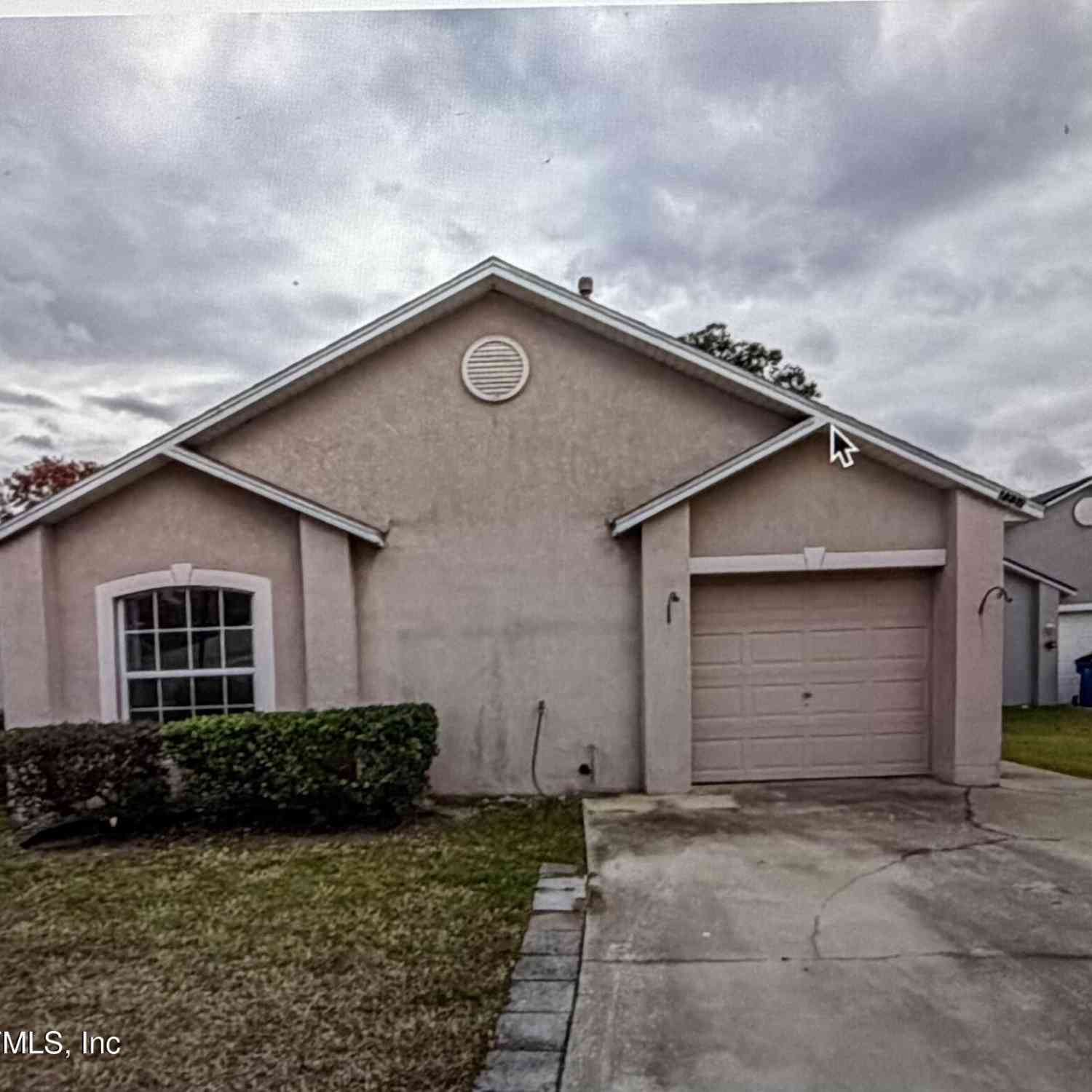 Homes For Sale - 7234 Lawn Tennis Lane<br/> Jacksonville, FL 32277