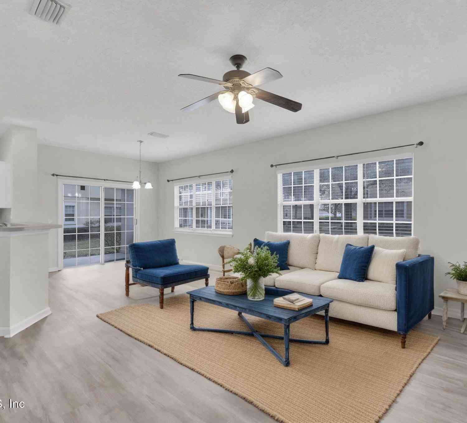 Townhouse For Rent - 1745 Forest Lake Circle #2<br/> Duval County, Jacksonville, FL 32225