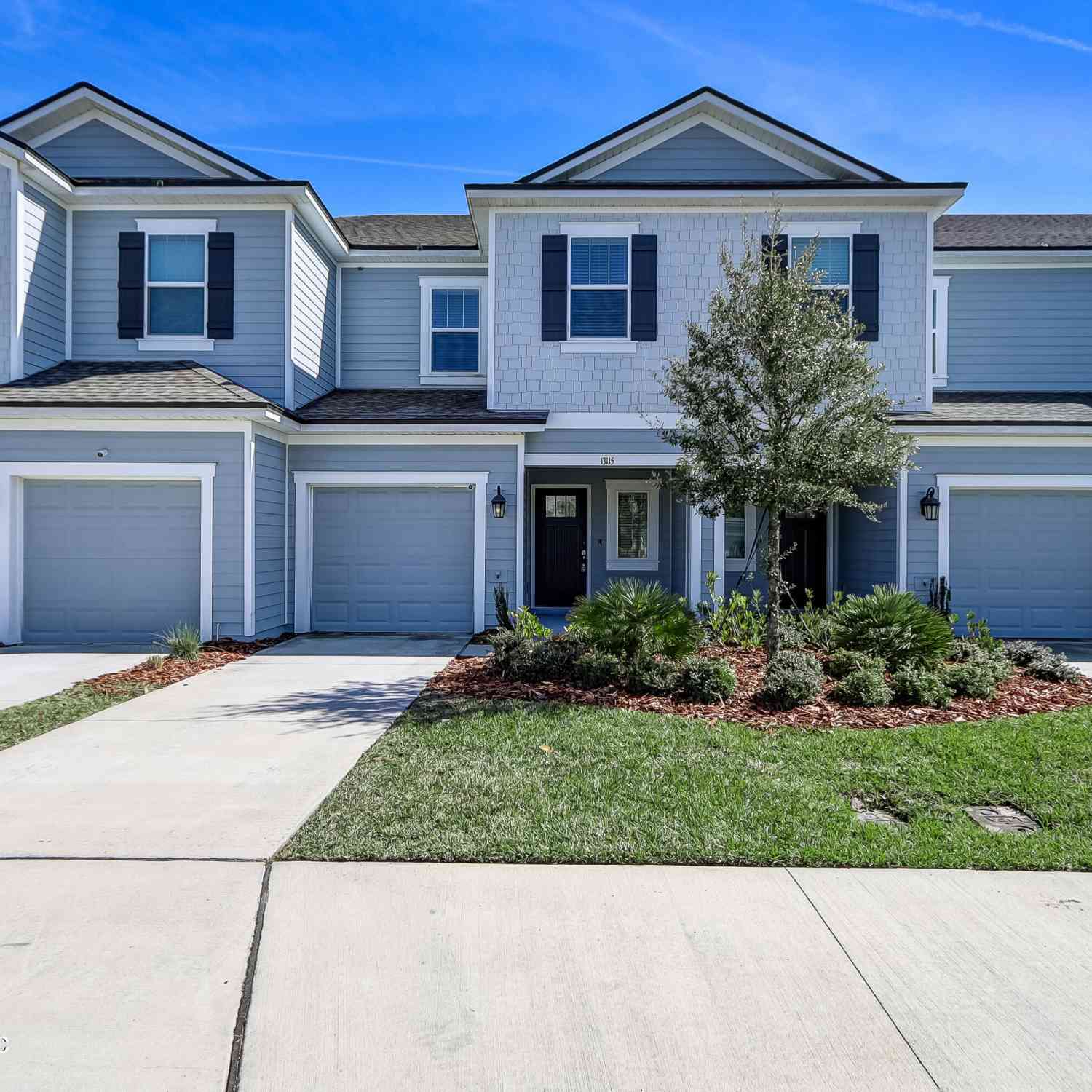Townhouse For Rent - 13115 Annies Walk Drive<br/> Jacksonville, FL 32218