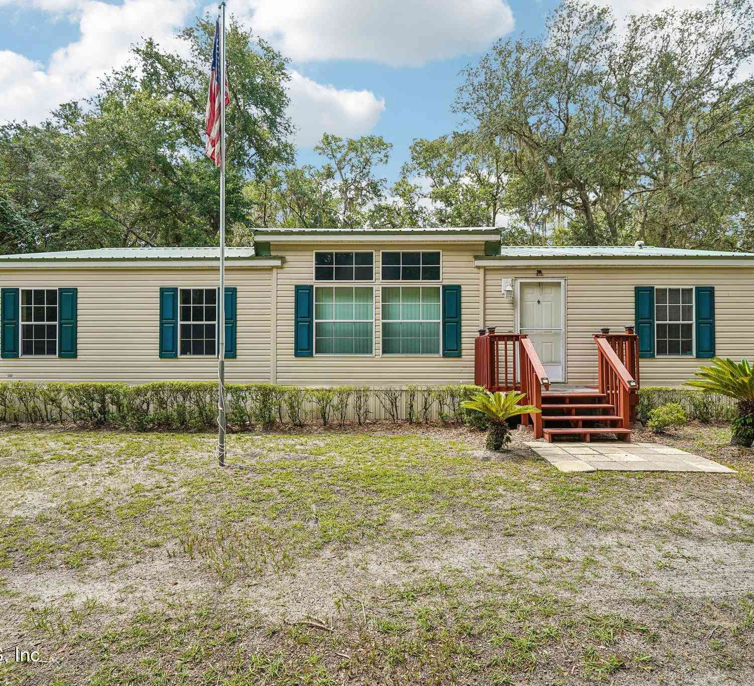 Mobile Home For Sale - 403 E Indiana Street<br/> Putnam County, Florahome, FL 32140