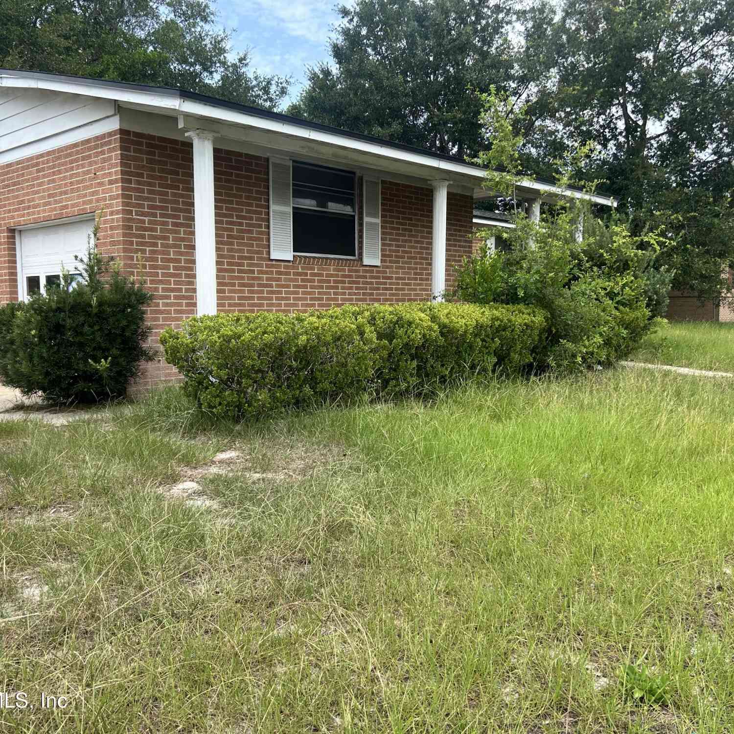 Homes For Sale - 5820 Porsche Road<br/> Jacksonville, FL 32244