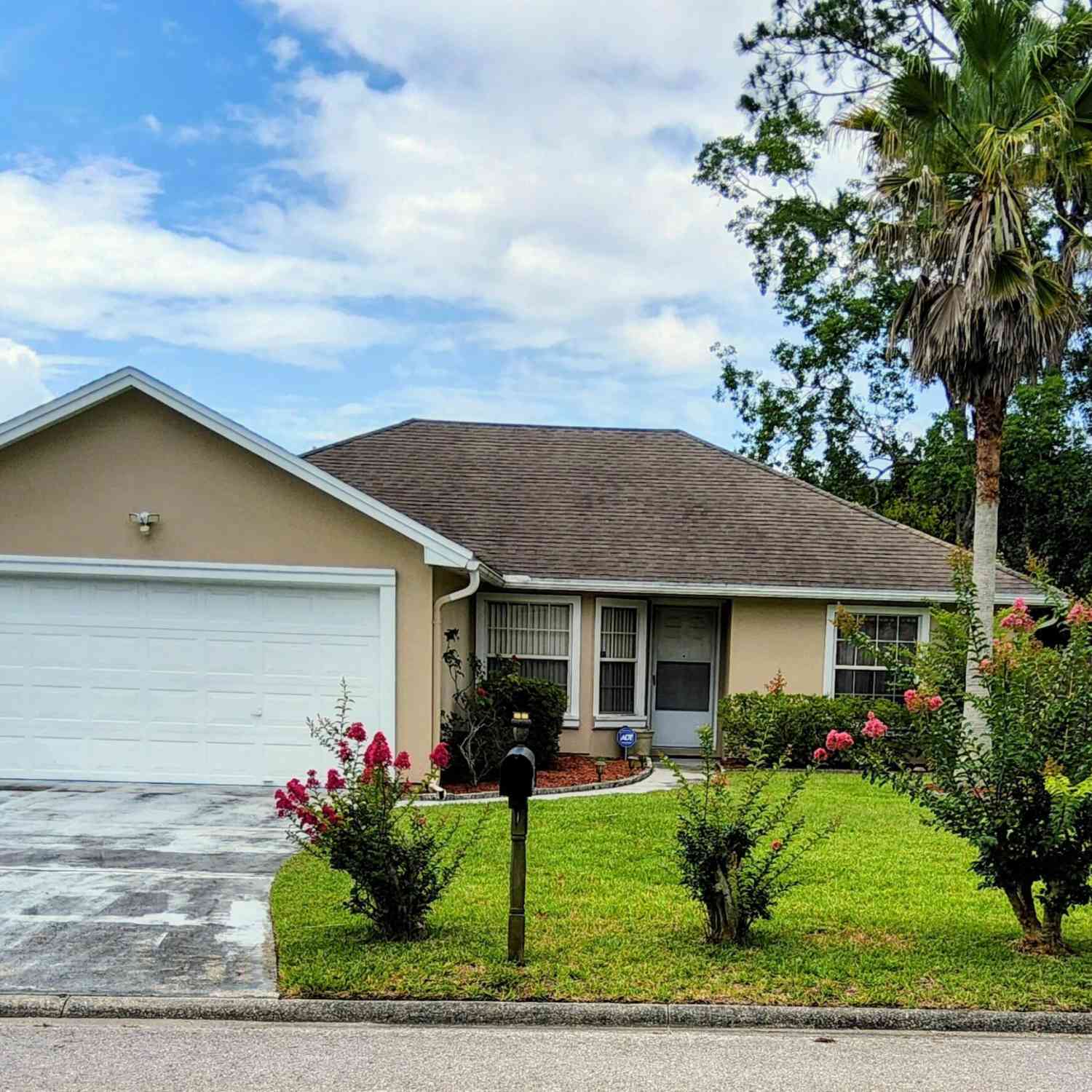 Homes For Sale - 12716 Clear Springs Drive<br/> Jacksonville, FL 32225
