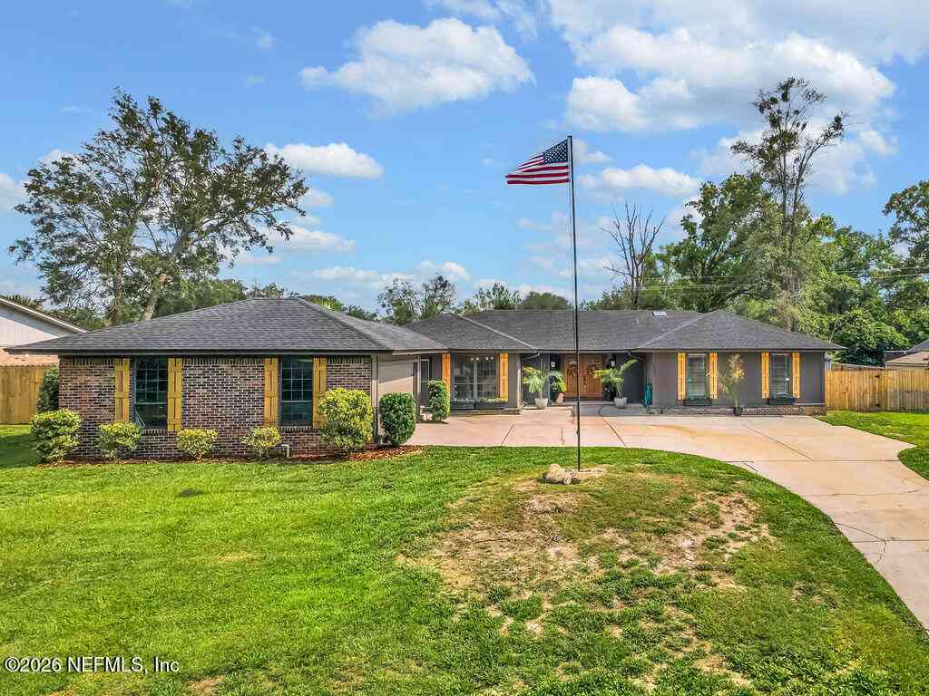 Homes For Sale - 2275 Foxwood Drive<br/> Orange Park, FL 32073
