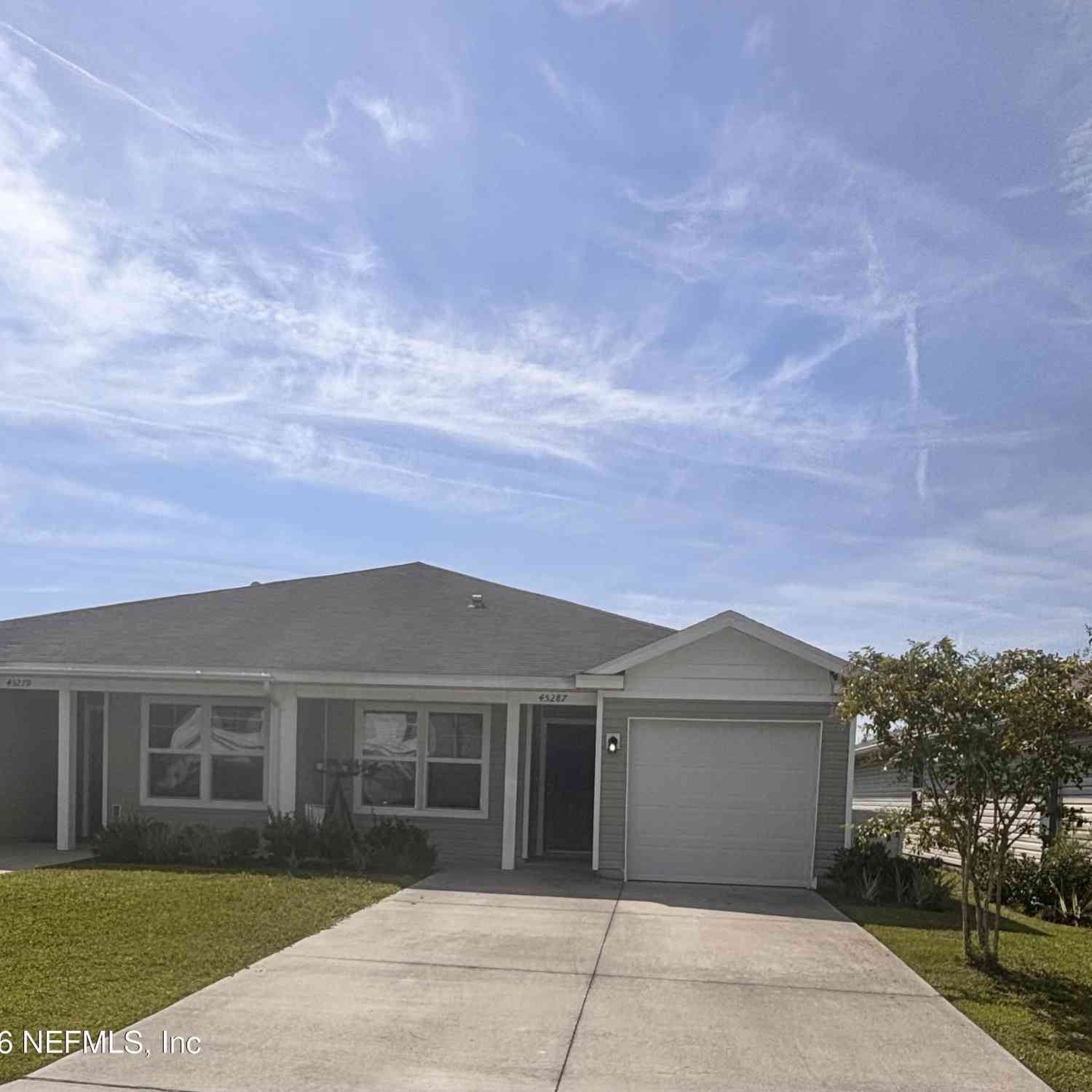 Townhouse For Rent - 45287 Red Brick Drive<br/> Callahan, FL 32011