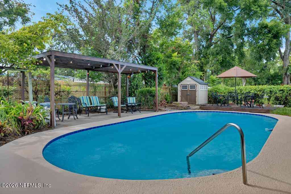 Homes For Sale - 3738 Hoover Lane<br/> Jacksonville, FL 32277