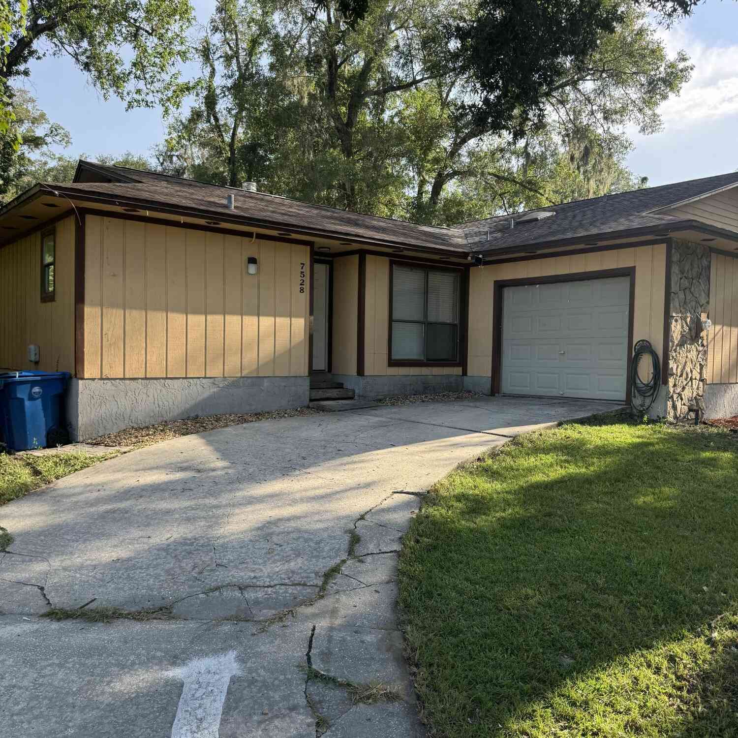 Multifamily For Rent - 7528 Jasper Ave Avenue<br/> Duval County, Jacksonville, FL 32211