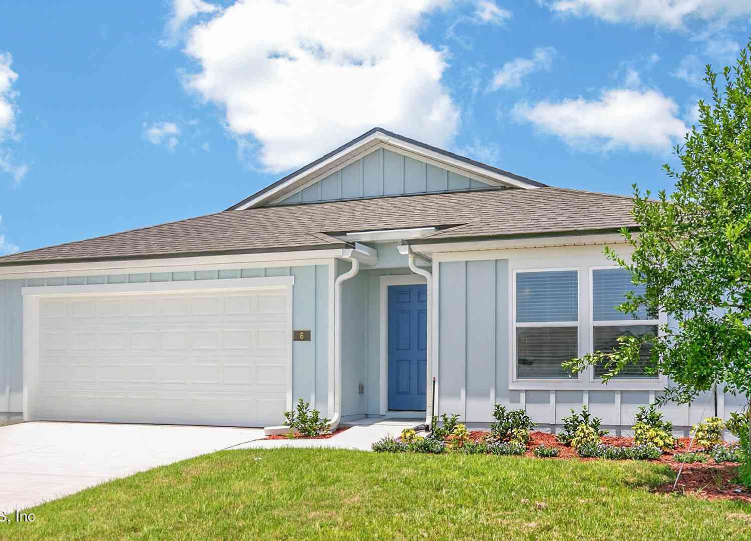 Homes For Sale - 6 Oakleaf Court<br/> Palm Coast, FL 32137