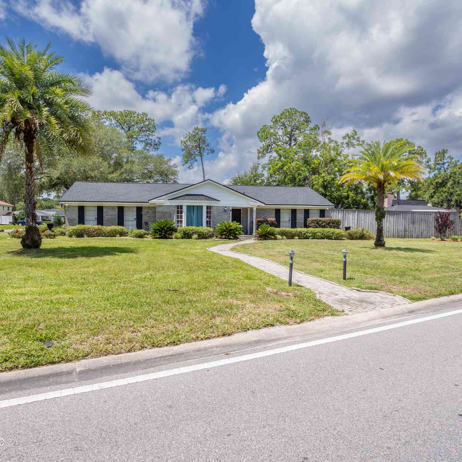 Homes For Sale - 4254 Confederate Point Road<br/> Jacksonville, FL 32210