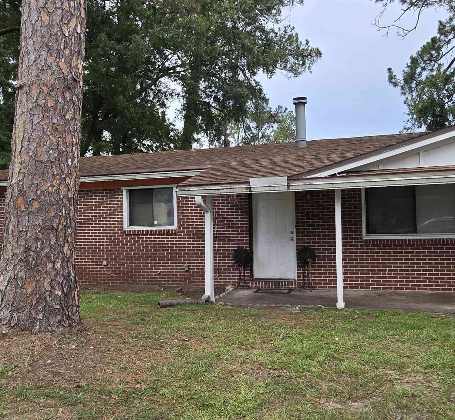 Homes For Sale - 5540 Fargo Drive<br/> Jacksonville, FL 32207
