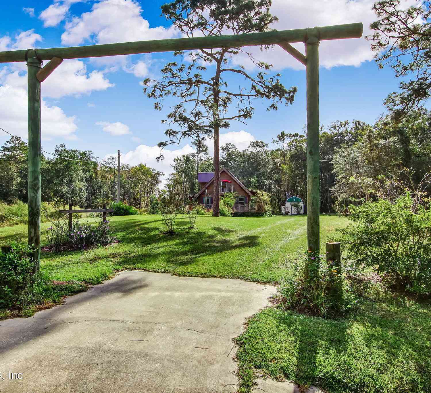 Homes For Sale - 152 Pioneer Trail<br/> Putnam County, Palatka, FL 32043