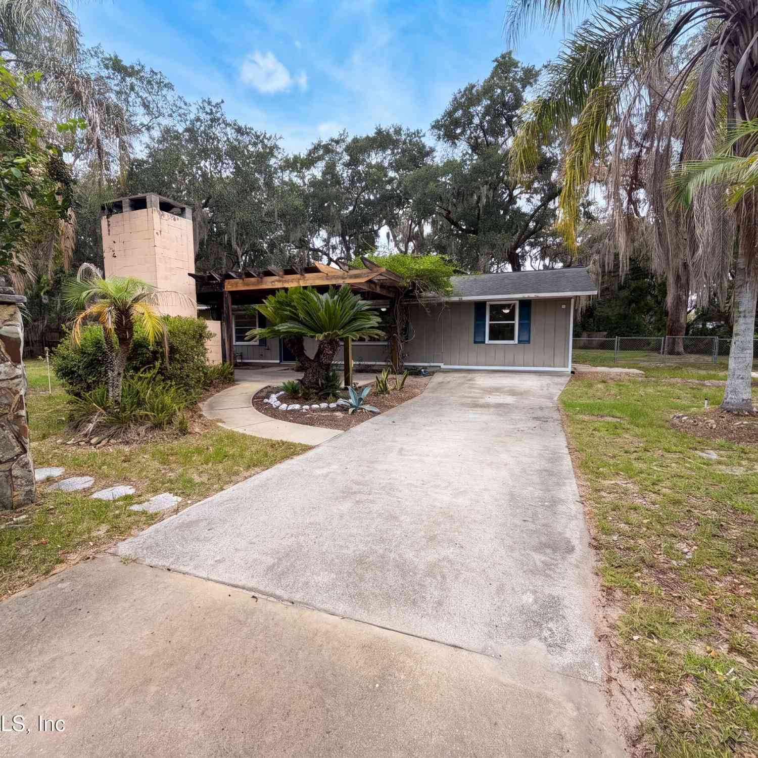 Homes For Sale - 6854 Holly Hill Road<br/> Clay County, Melrose, FL 32666