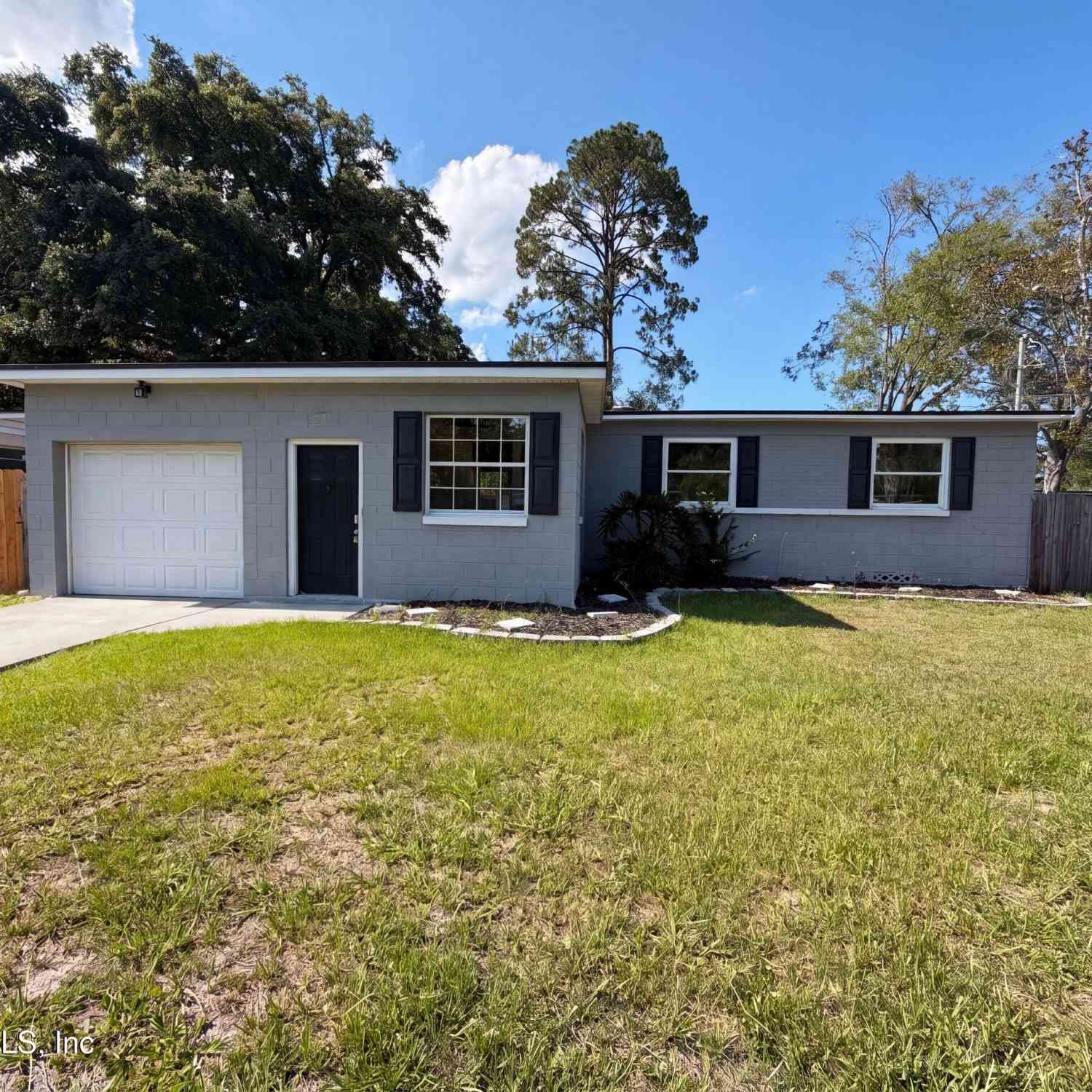 Homes For Sale - 6543 Aires Road<br/> Jacksonville, FL 32244