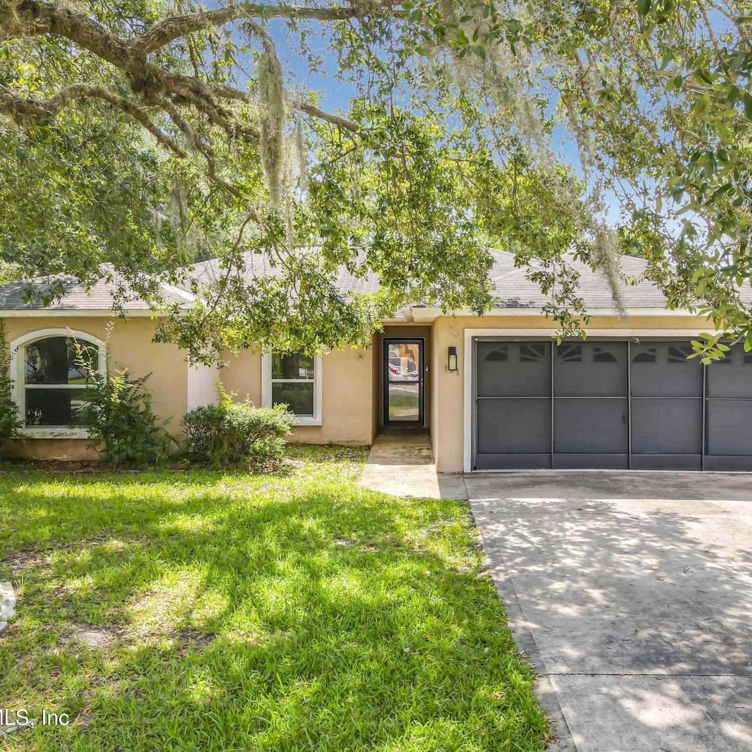 Homes For Sale - 121 Whippoorwill Drive<br/> Flagler County, Palm Coast, FL 32164