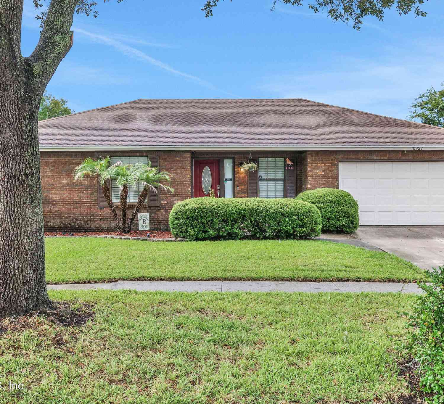 Homes For Sale - 10927 Great Southern Drive<br/> Duval County, Jacksonville, FL 32257
