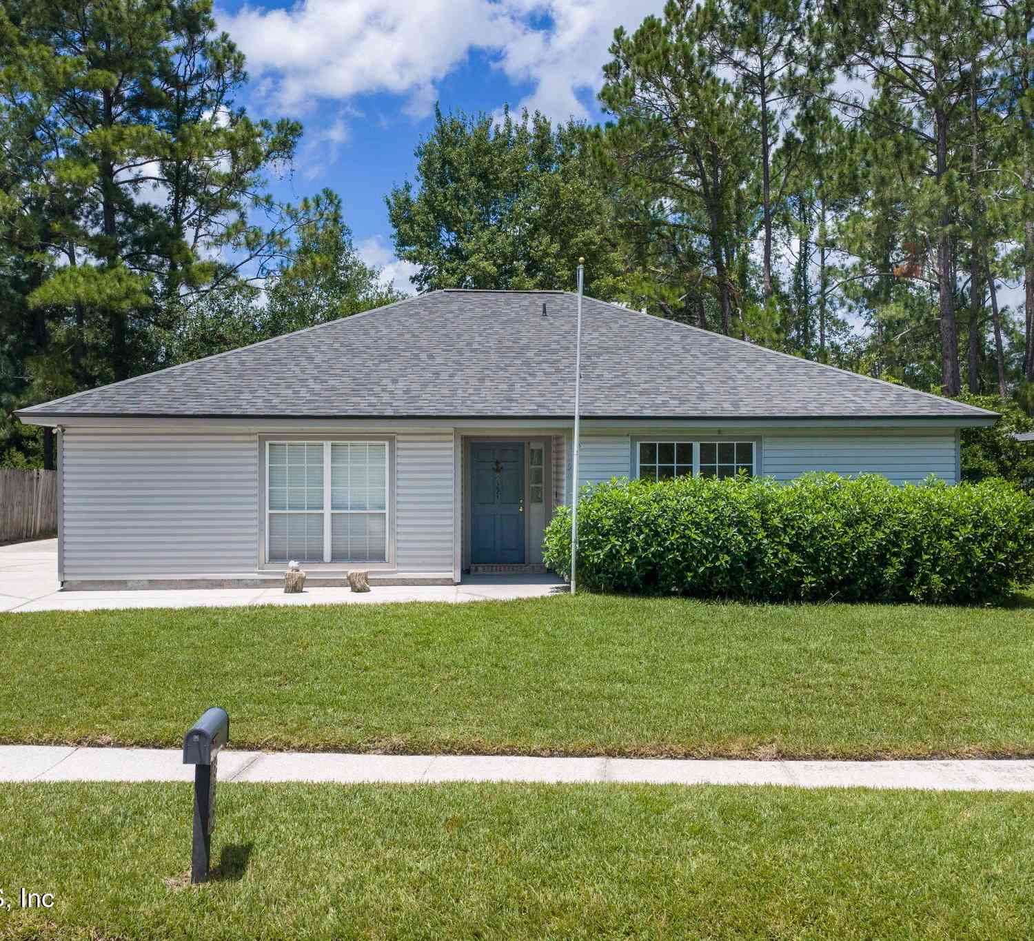 Homes For Sale - 8354 Fire Fly Lane<br/> Duval County, Jacksonville, FL 32244