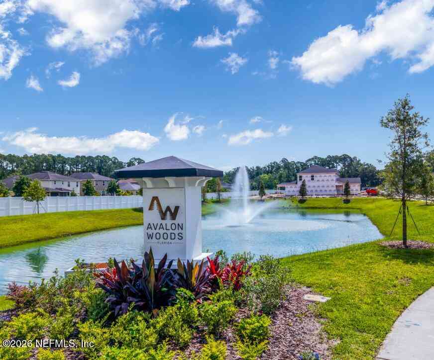 Homes For Sale - 566 Avalon Woods Lane<br/> Jacksonville, FL 32218