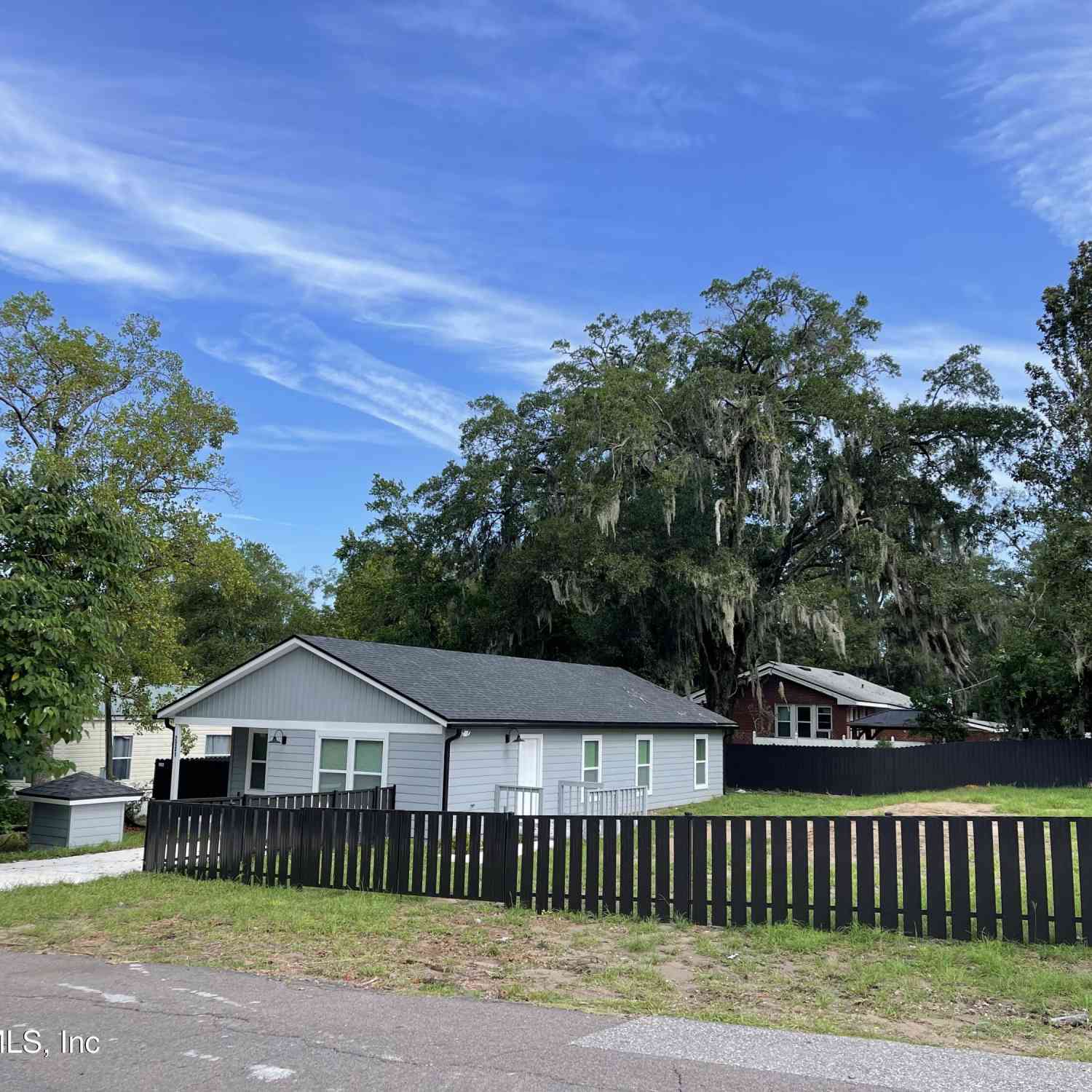 Homes For Sale - 2221 Jayson Avenue<br/> Jacksonville, FL 32208