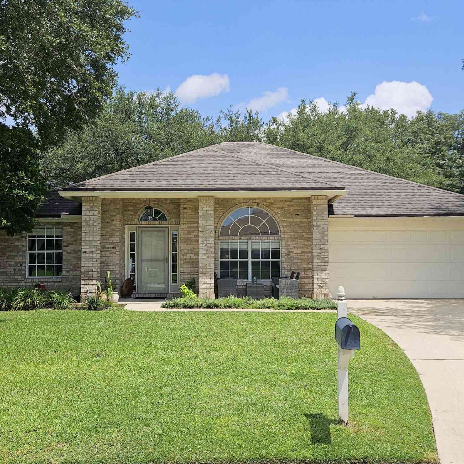 Homes For Sale - 9357 Picarty Drive<br/> Jacksonville, FL 32244