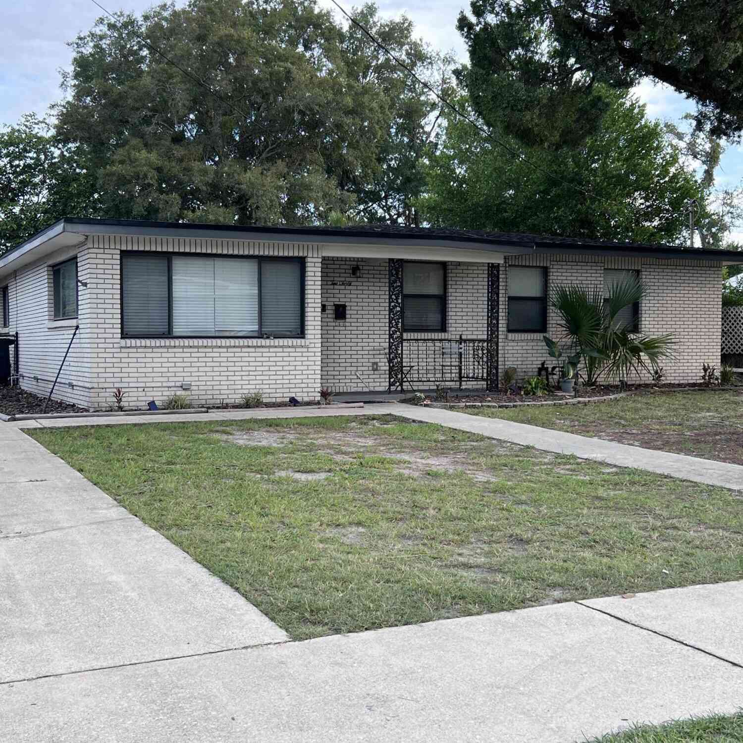 Homes For Sale - 240 Woodside Drive<br/> Clay County, Orange Park, FL 32073