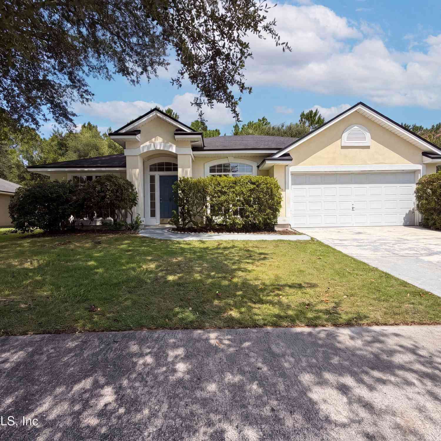 Homes For Sale - 8436 Staplehurst Drive<br/> Duval County, Jacksonville, FL 32244