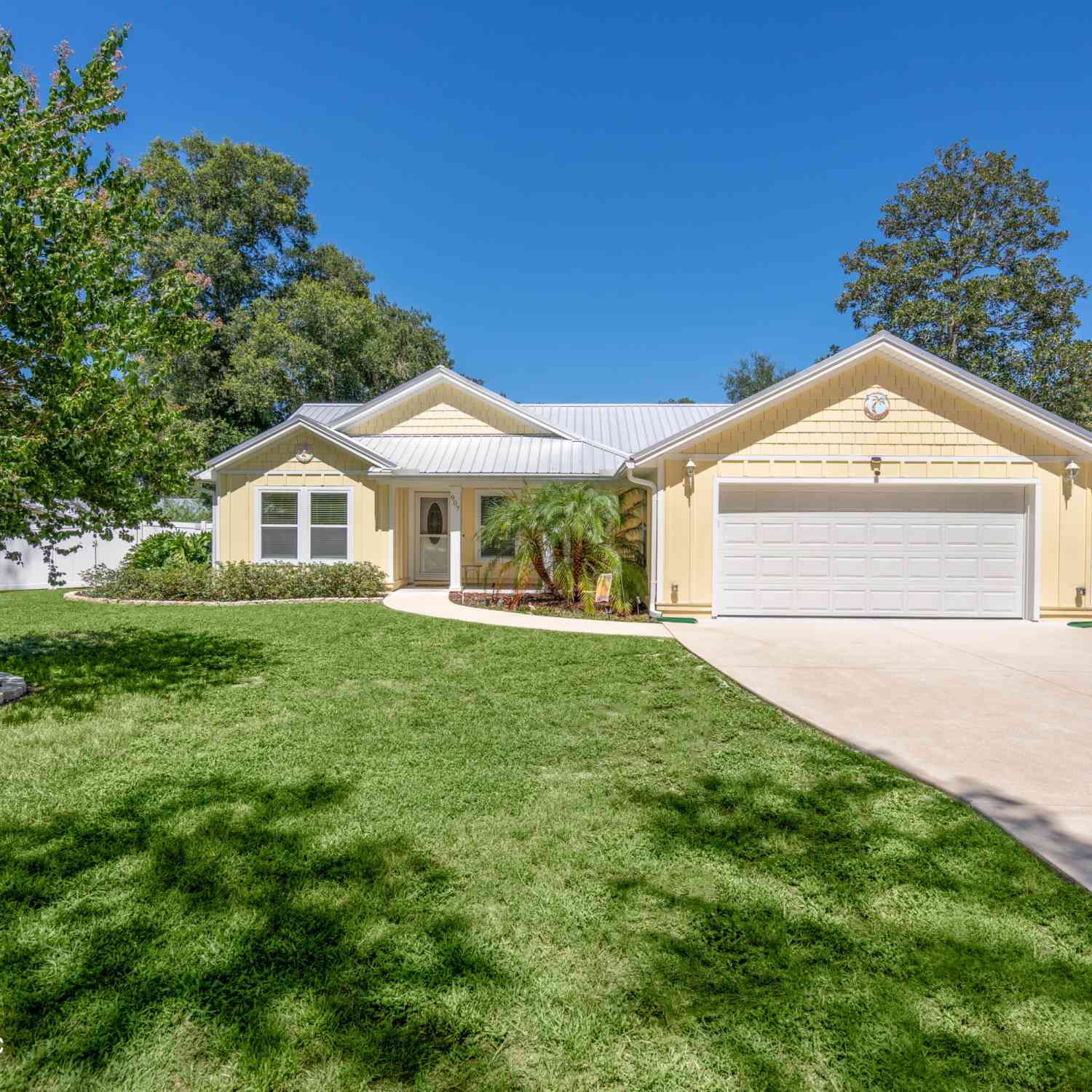 Homes For Sale - 907 Queen Road<br/> Saint Augustine, FL 32086