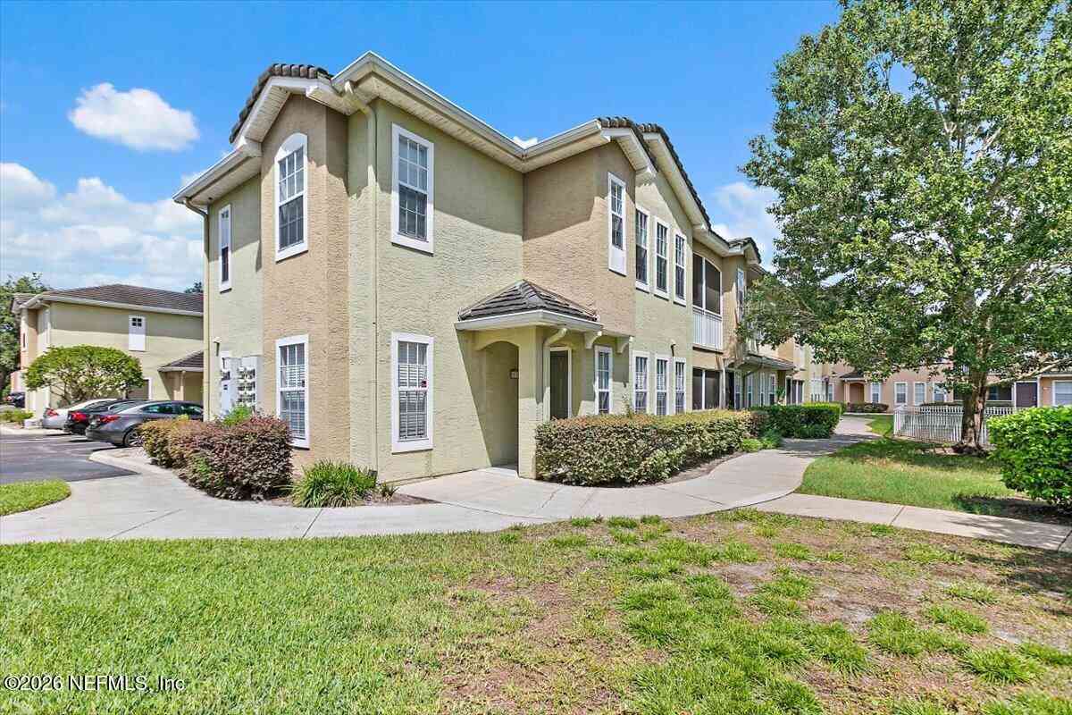 Condo For Sale - 10075 Gate Parkway #2611<br/> Jacksonville, FL 32246