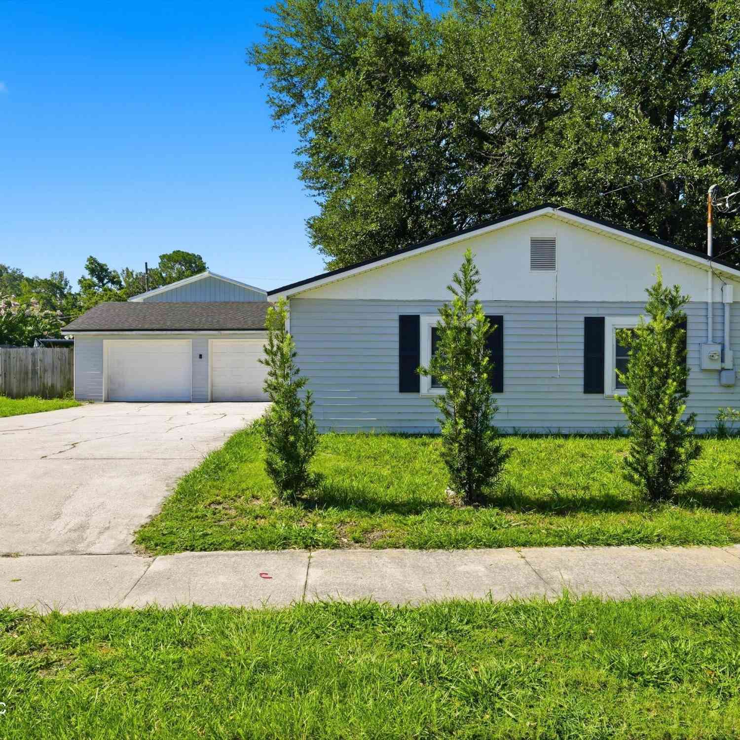 Homes For Sale - 6502 Barnes Road<br/> Jacksonville, FL 32216