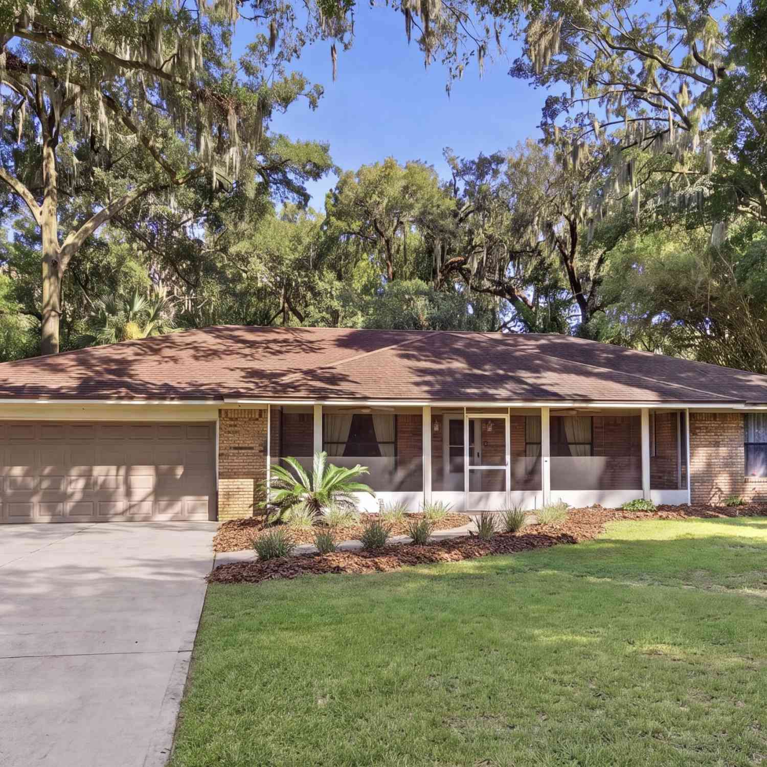 Homes For Sale - 681 Mickler Road<br/> Jacksonville, FL 32211
