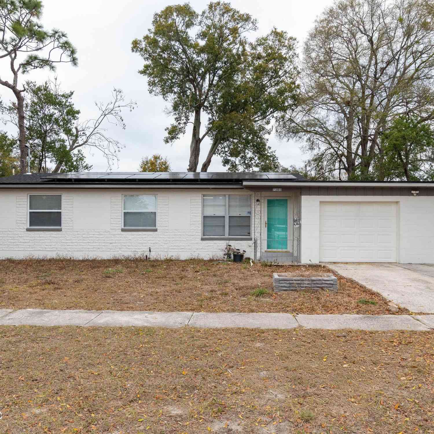 Homes For Sale - 7303 Sandhurst Road<br/> Jacksonville, FL 32277