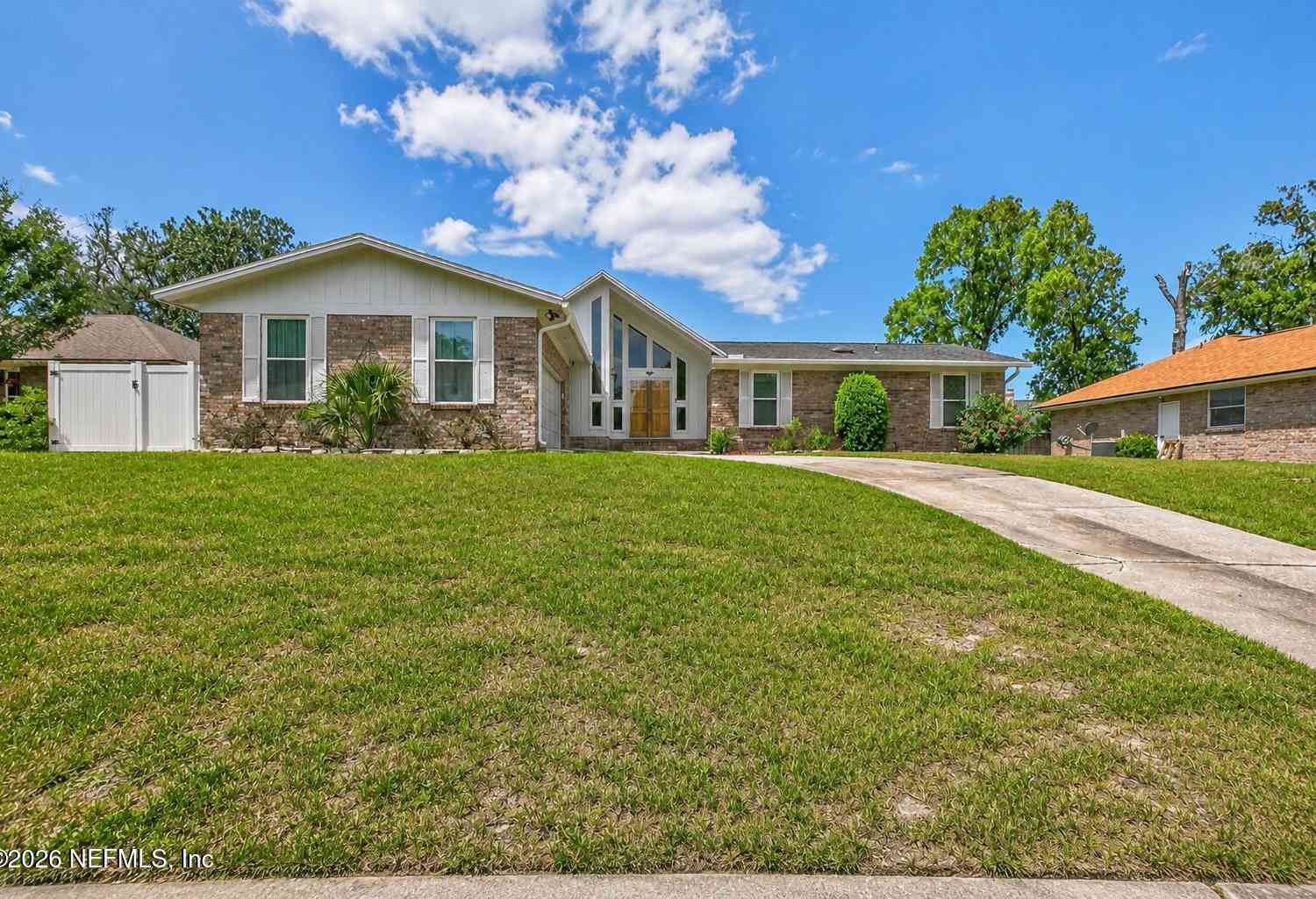 Homes For Sale - 926 Longridge Court<br/> Orange Park, FL 32065