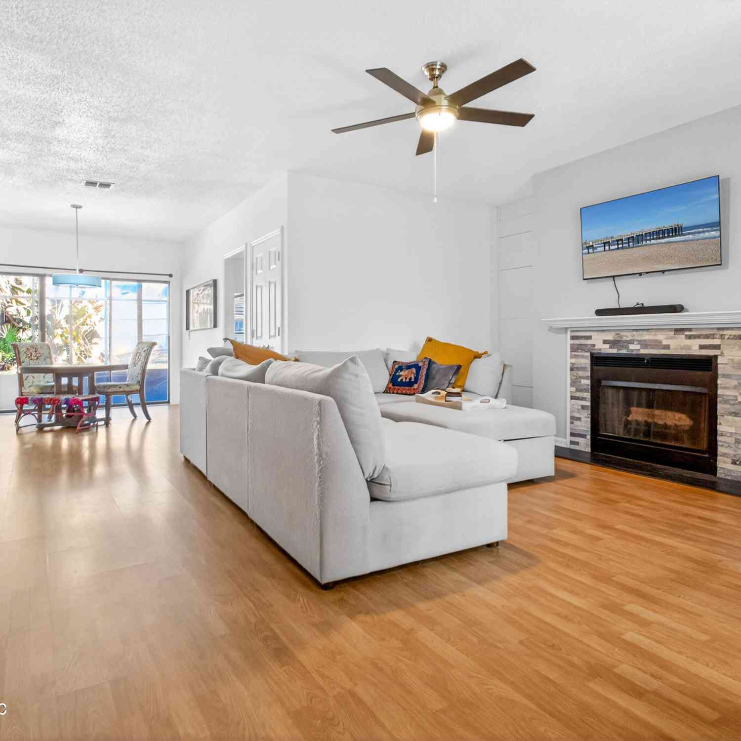 Condo For Sale - 2305 Wood Hill Place<br/> Jacksonville, FL 32256