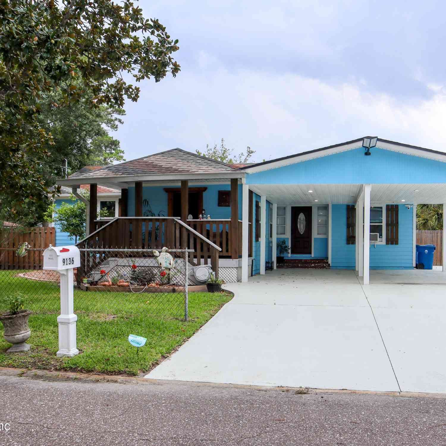 Homes For Sale - 9136 Rota Avenue<br/> Jacksonville, FL 32218
