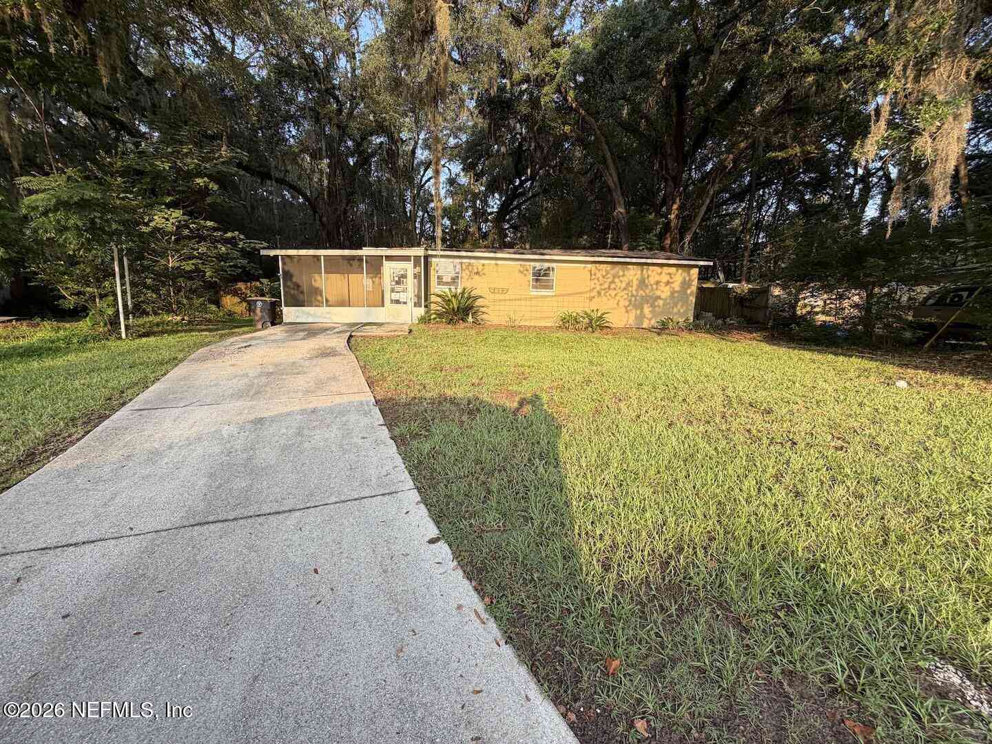 Homes For Sale - 6880 Tinkerbell Lane<br/> Jacksonville, FL 32210