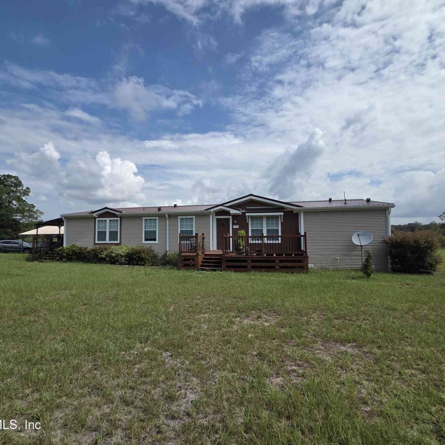 Mobile Home For Sale - 124 Junior Lake Trail<br/> Putnam County, Interlachen, FL 32148