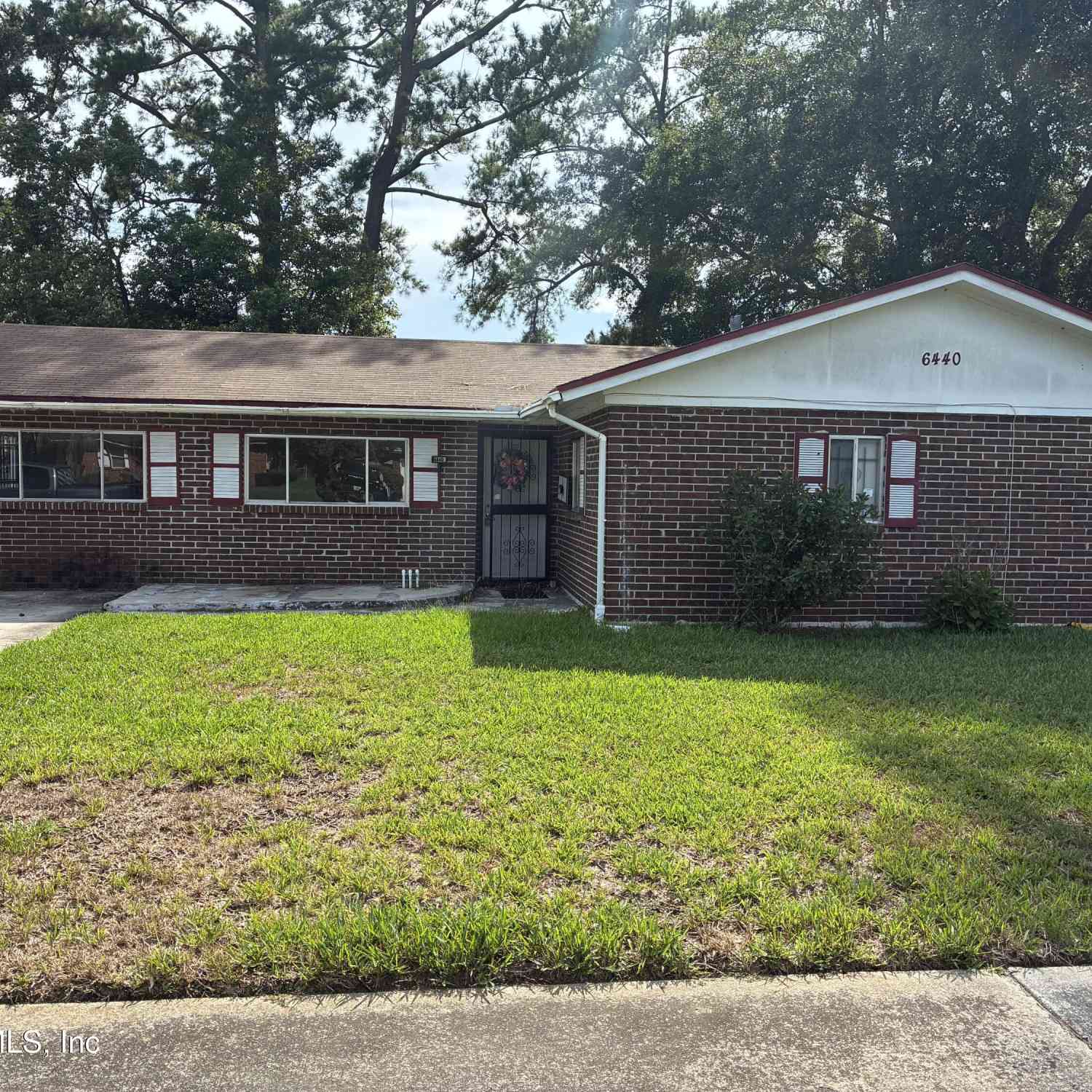 Homes For Sale - 6440 Manhattan Drive<br/> Duval County, Jacksonville, FL 32219