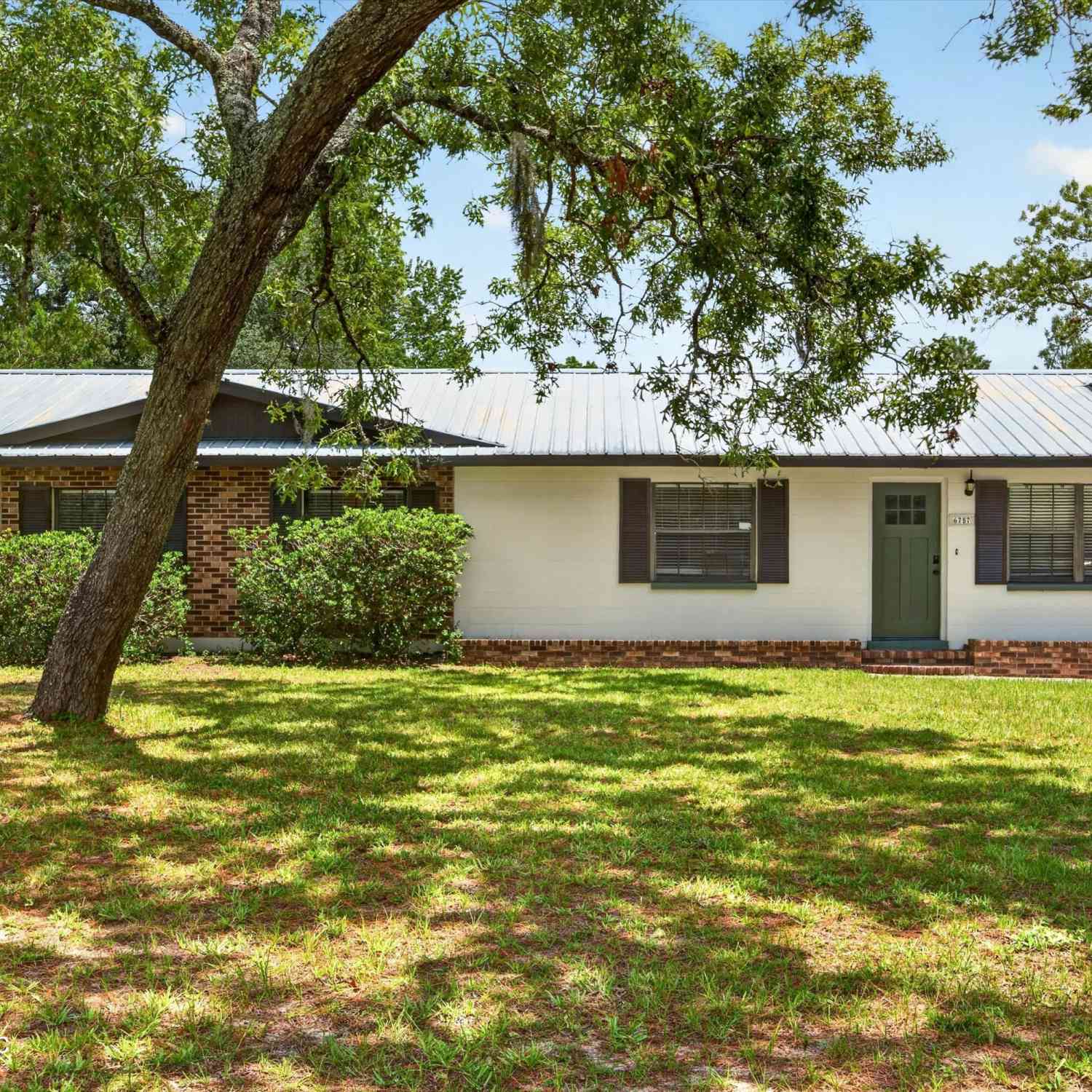 Homes For Sale - 6757 Deer Springs Road<br/> Keystone Heights, FL 32656