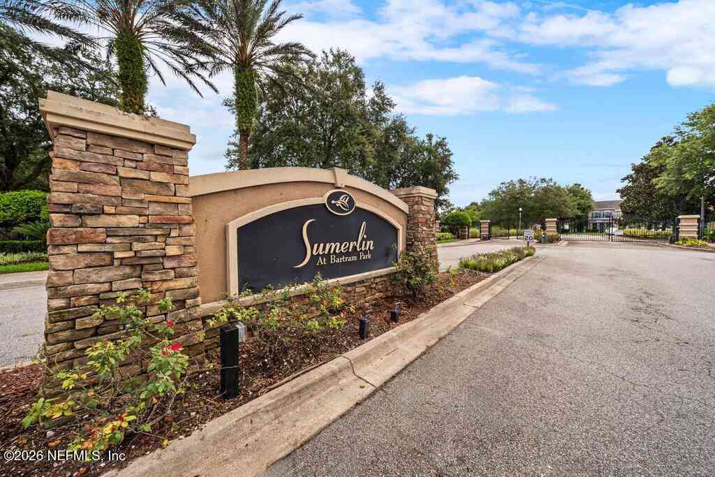 Townhouse For Sale - 6152 High Tide Boulevard<br/> Jacksonville, FL 32258