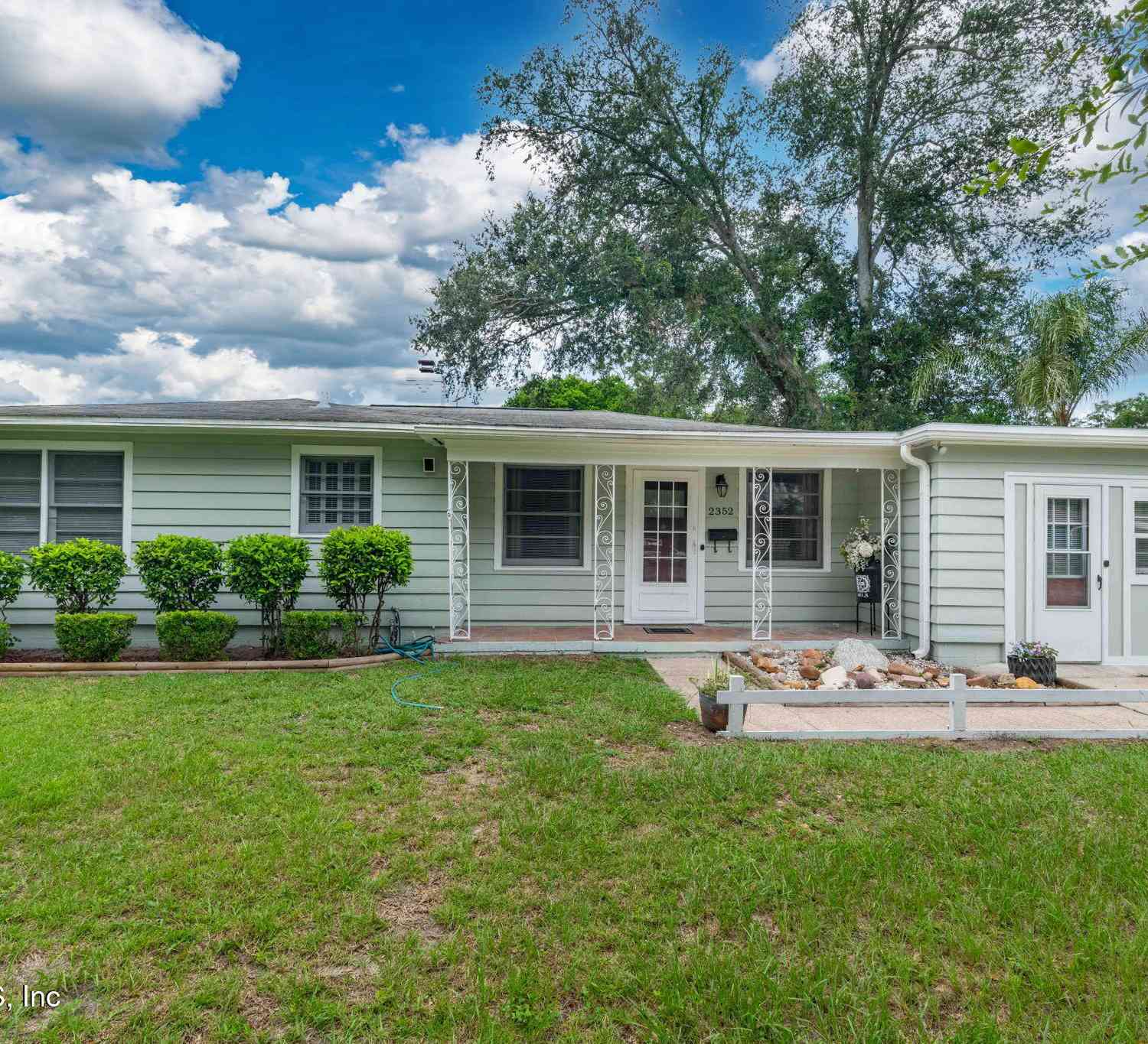 Homes For Sale - 2352 Woodridge Road<br/> Jacksonville, FL 32210