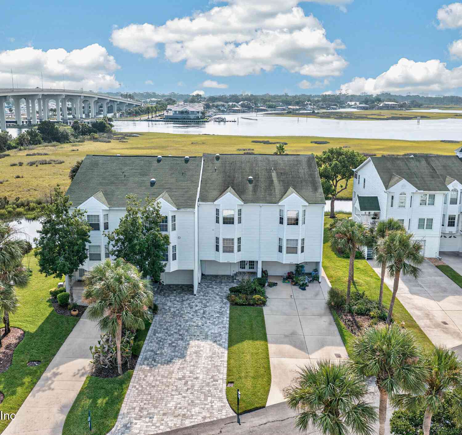 Townhouse For Sale - 3331 Lighthouse Point Lane<br/> Jacksonville, FL 32250