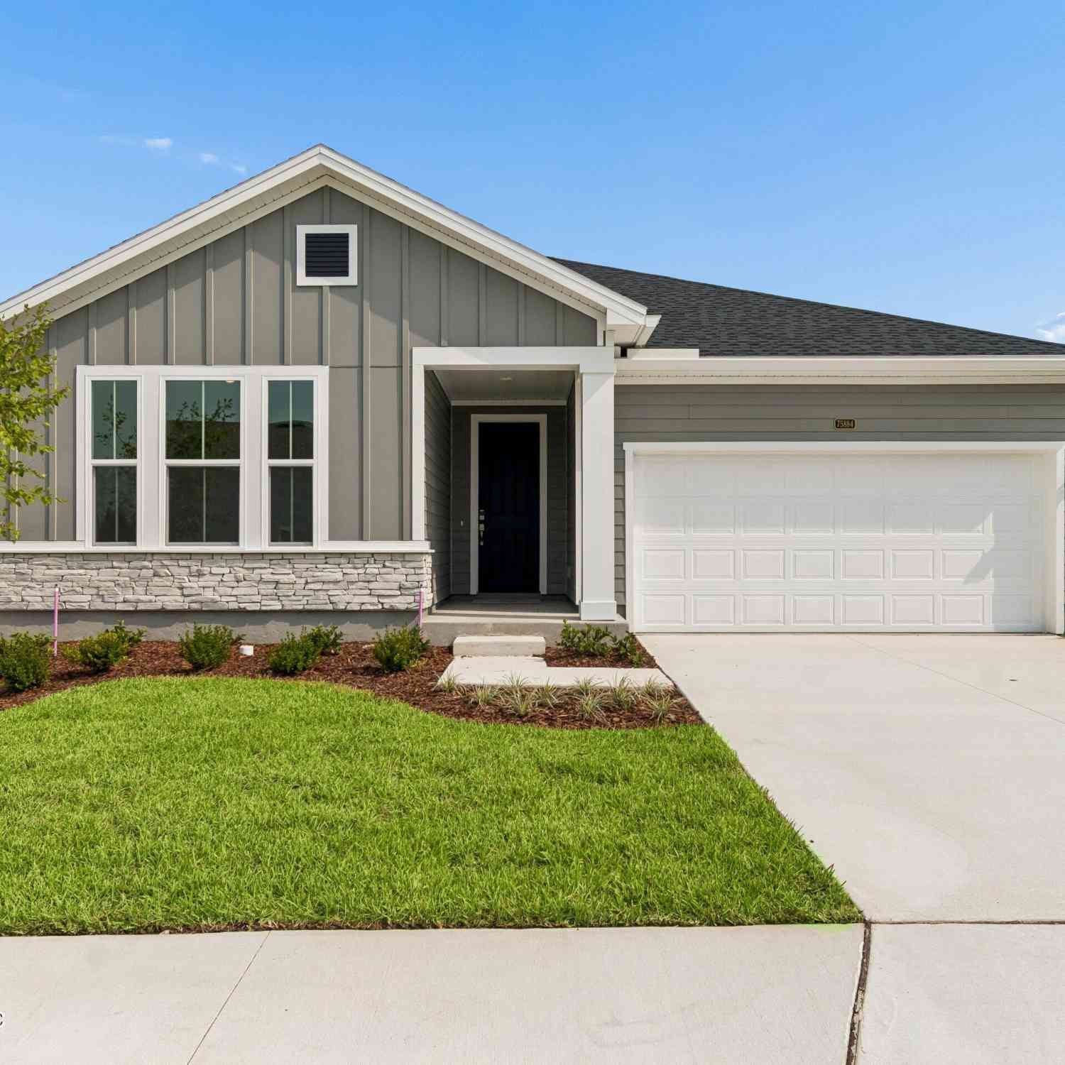 Homes For Sale - 75884 Walking Path Lane<br/> Nassau County, Yulee, FL 32097