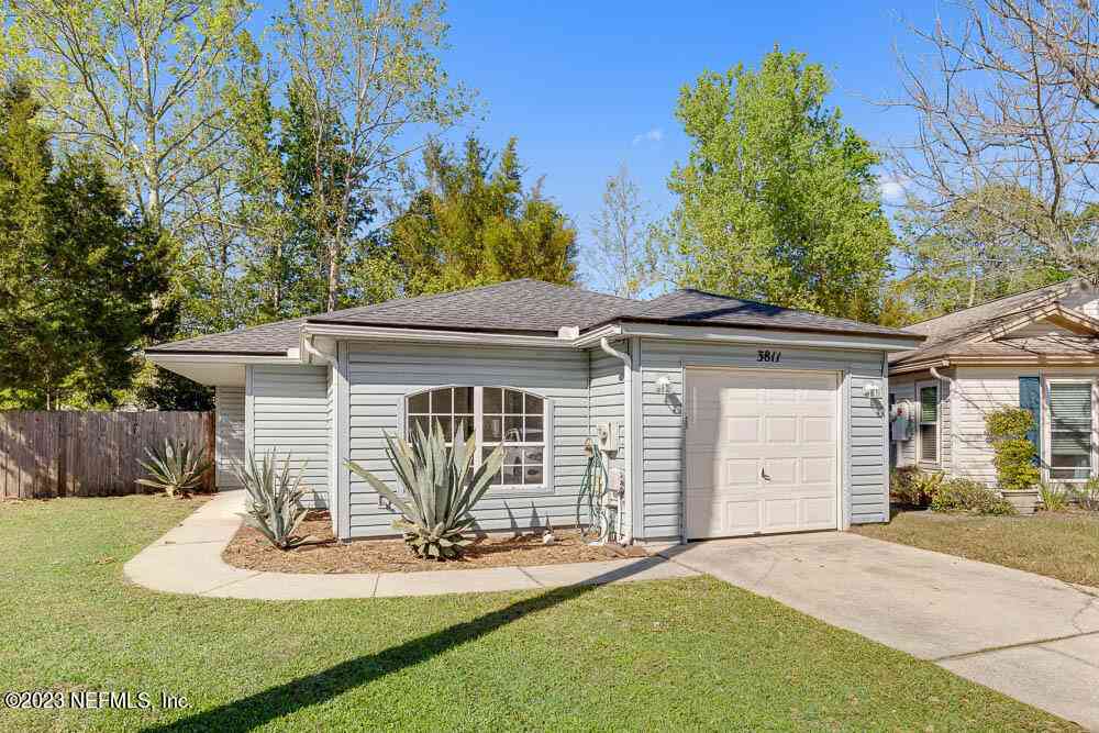 Homes For Rent - 3811 Autumn Leaf Court<br/> Duval County, Jacksonville, FL 32246