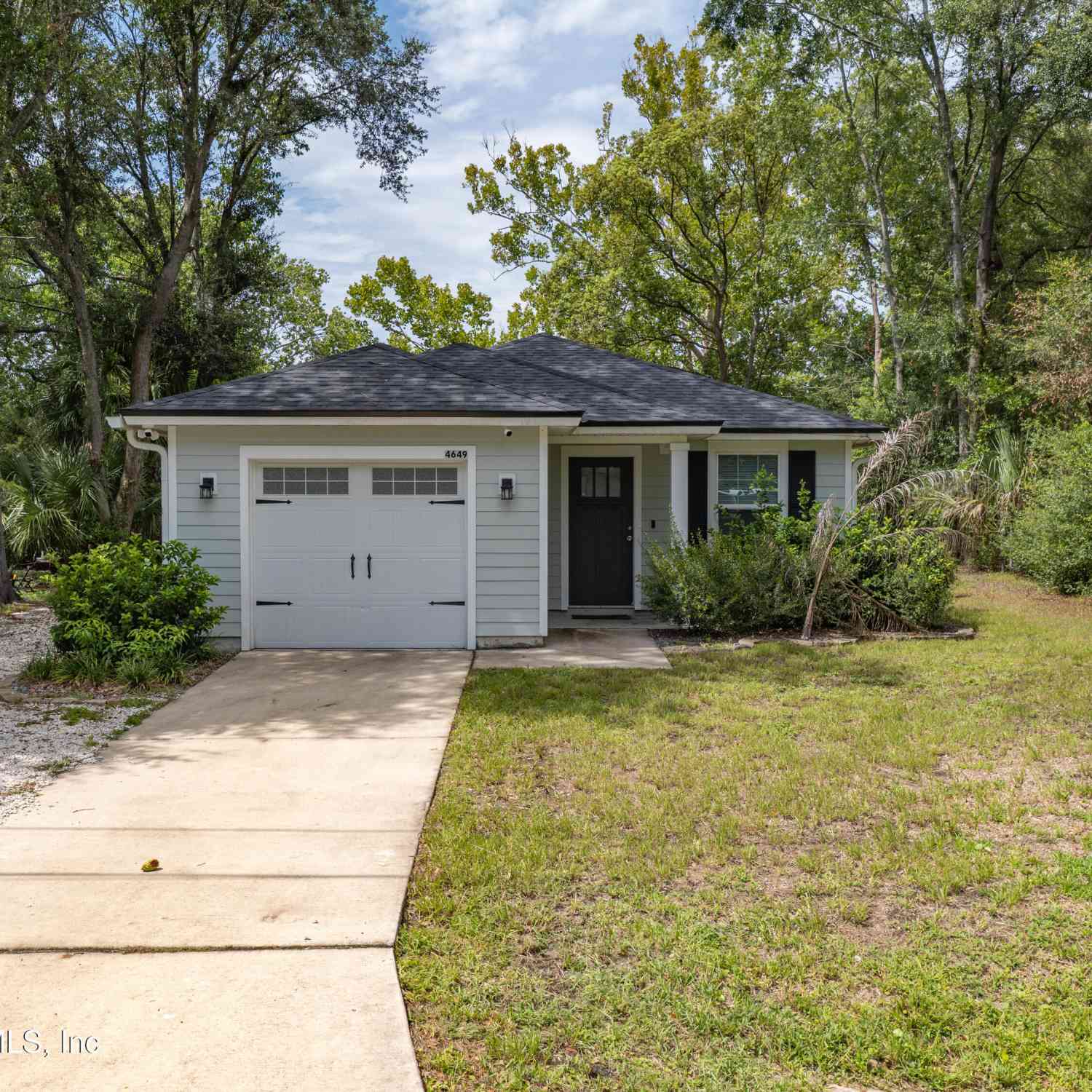 Homes For Sale - 4649 Suray Avenue<br/> Jacksonville, FL 32208