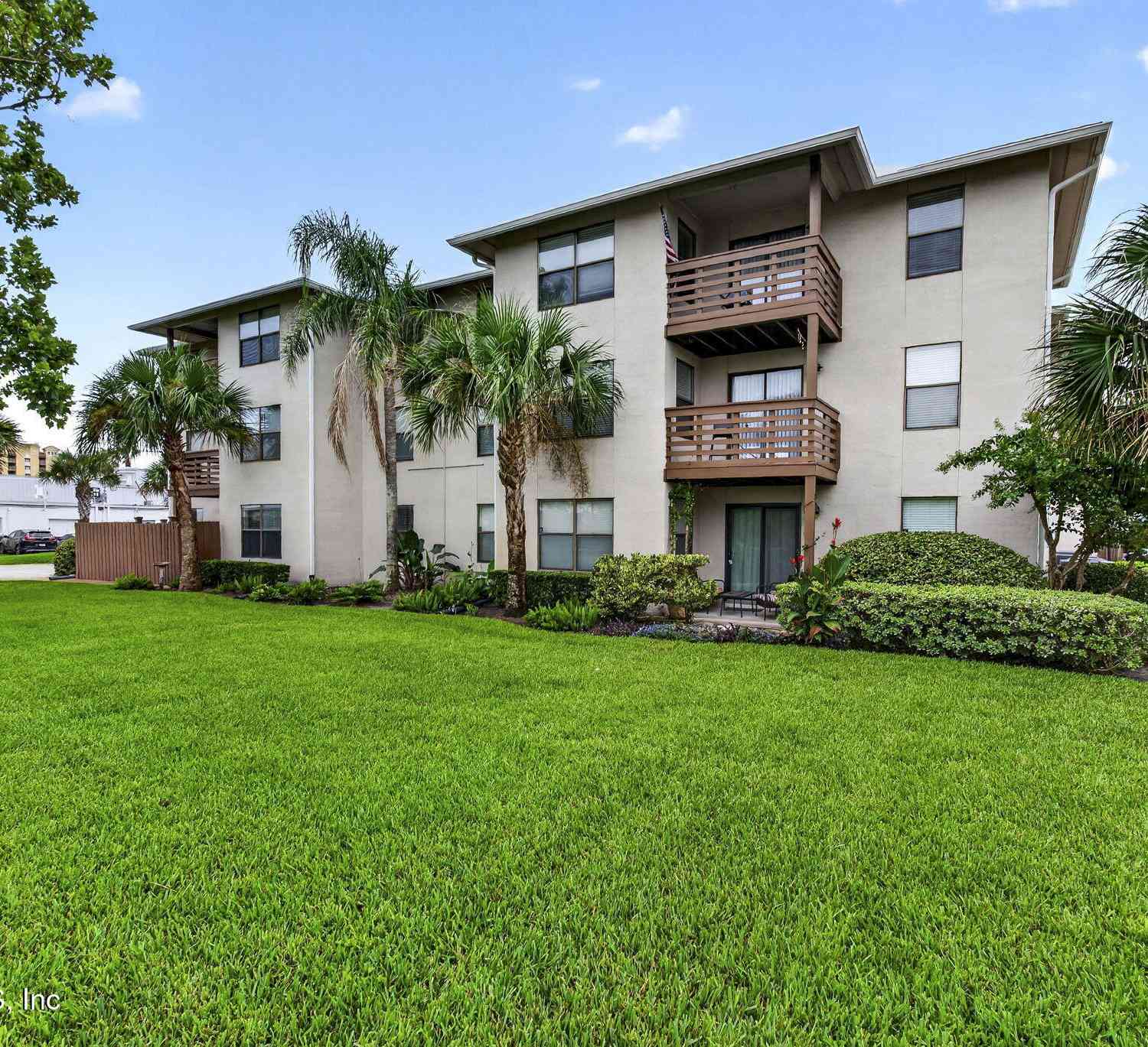 Condo For Sale - 1028 4th Street #G<br/> Jacksonville Beach, FL 32250