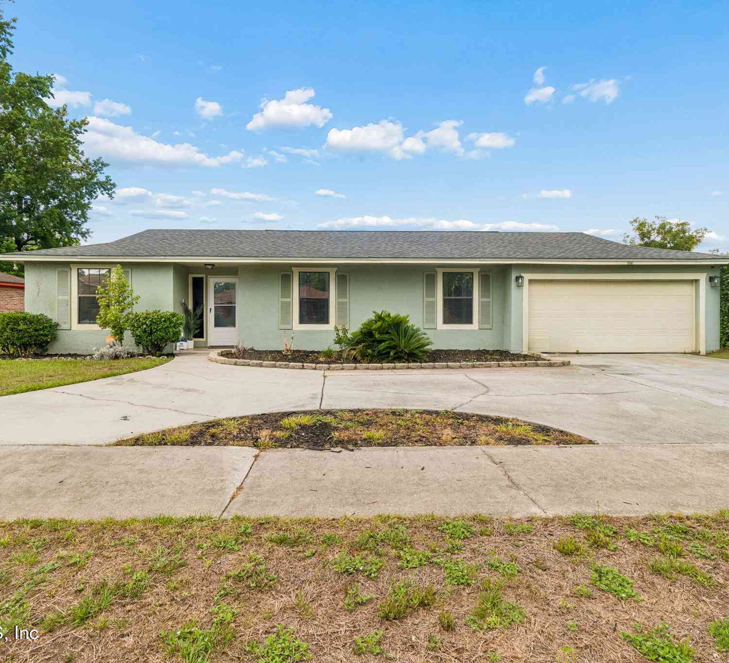 Homes For Sale - 1066 Montego Bay Drive<br/> Jacksonville, FL 32218