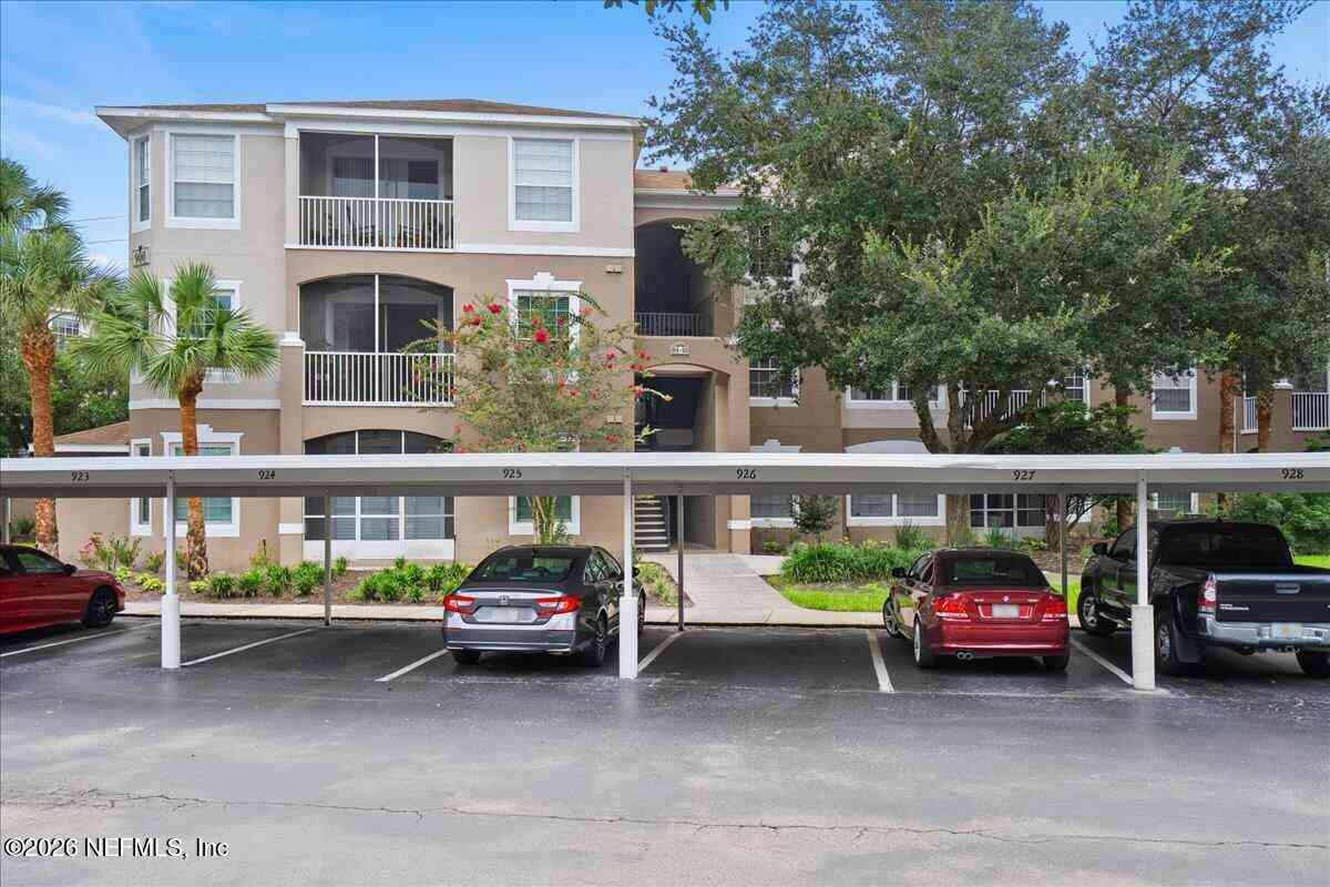 Condo For Sale - 10550 Baymeadows Road #924<br/> Jacksonville, FL 32256