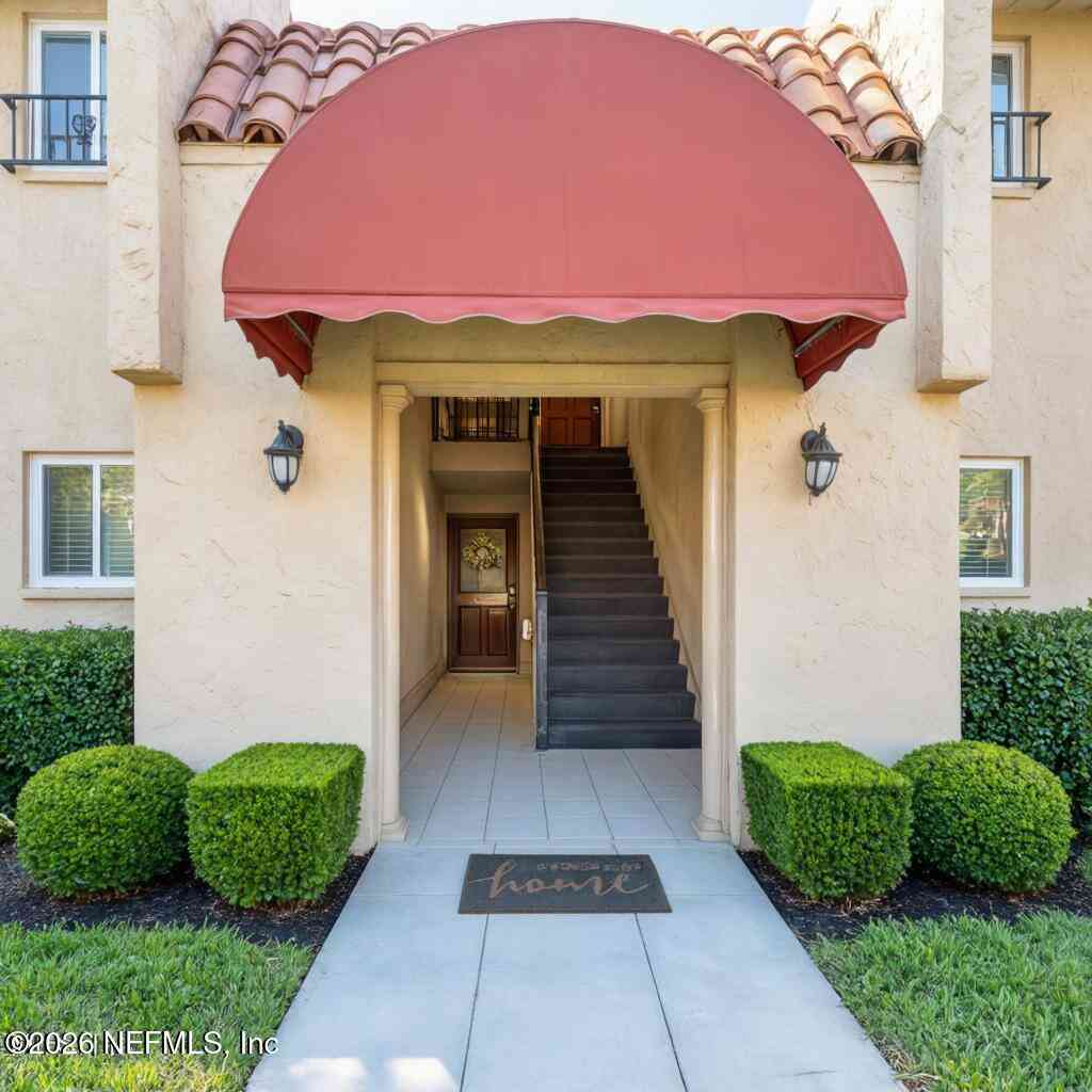 Condo For Sale - 6654 Bell Tower Court #5<br/> Jacksonville, FL 32217