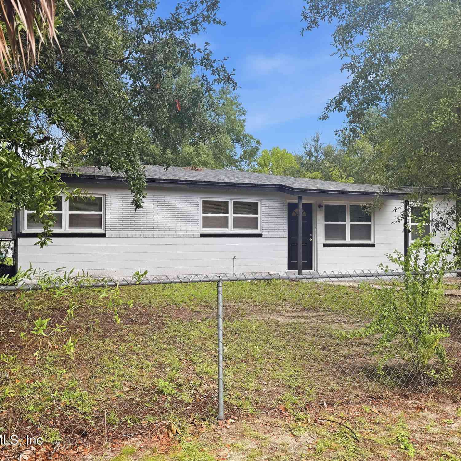 Homes For Sale - 4823 Donnybrook Avenue<br/> Jacksonville, FL 32208