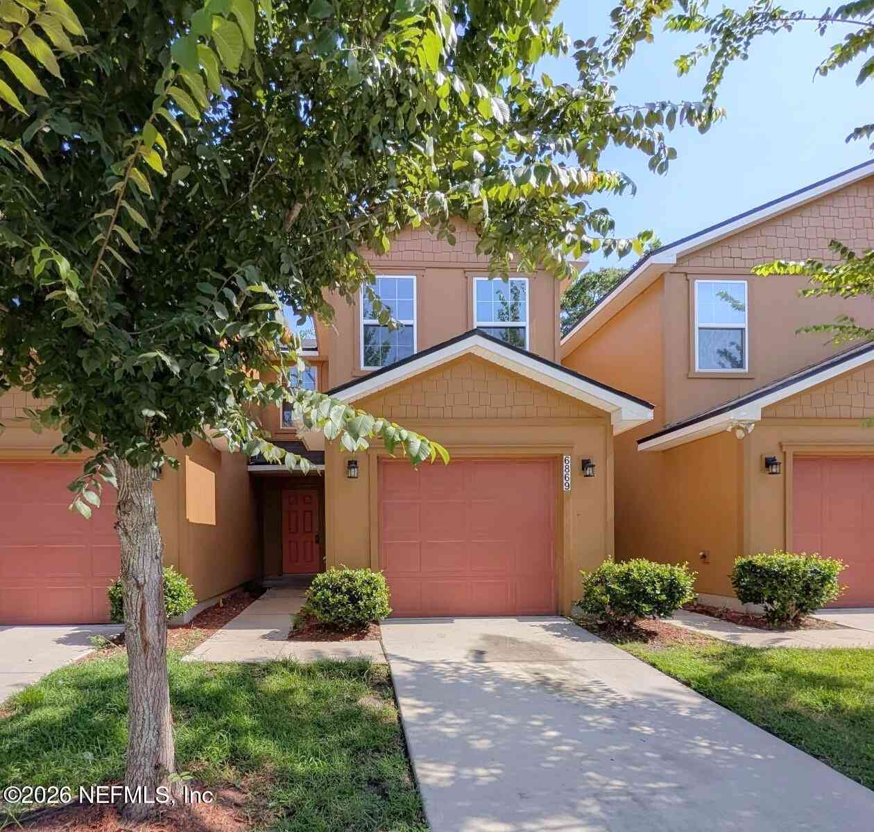 Townhouse For Rent - 6869 Lake Mist Lane<br/> Jacksonville, FL 32210