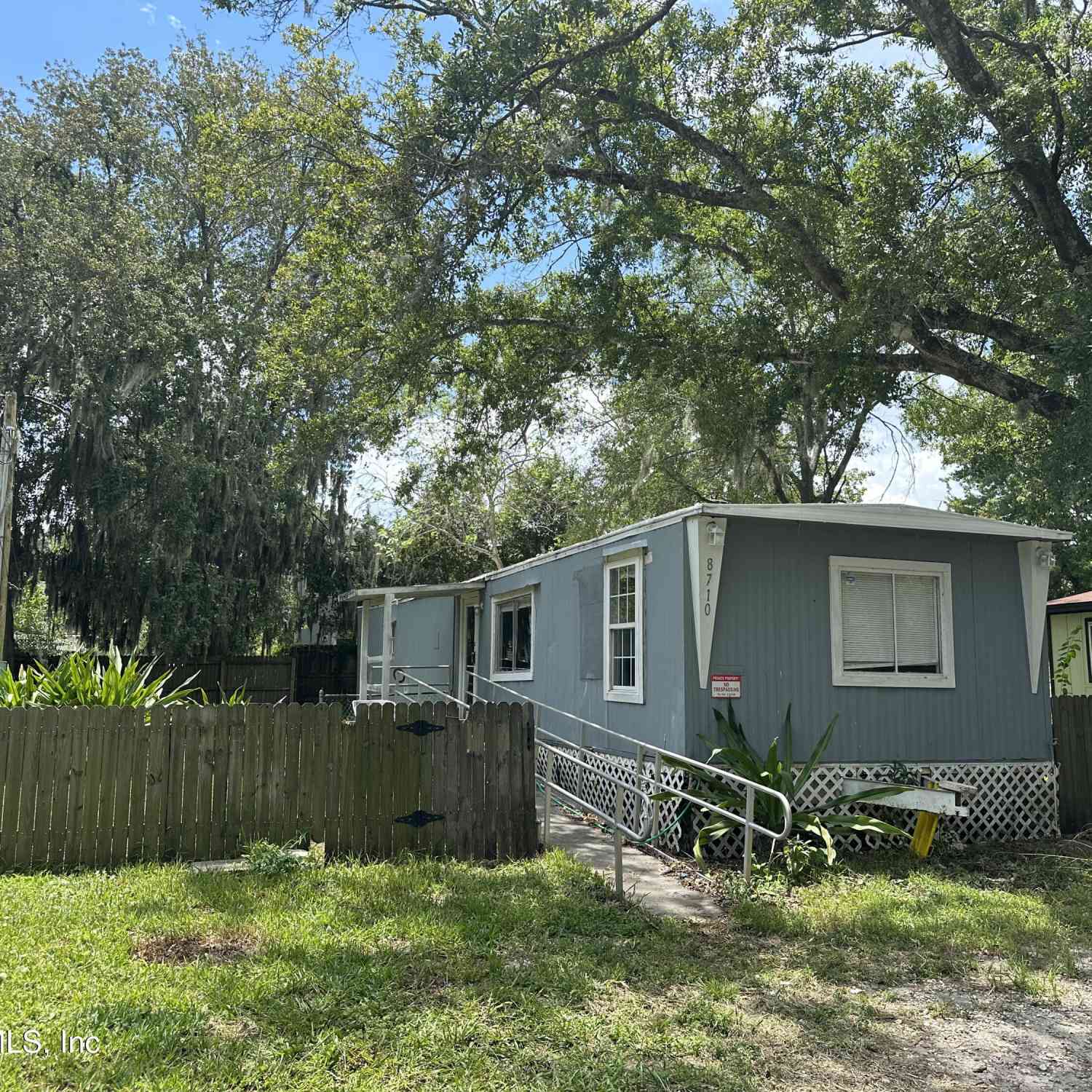 Mobile Home For Sale - 8710 Cocoa Avenue<br/> Jacksonville, FL 32211