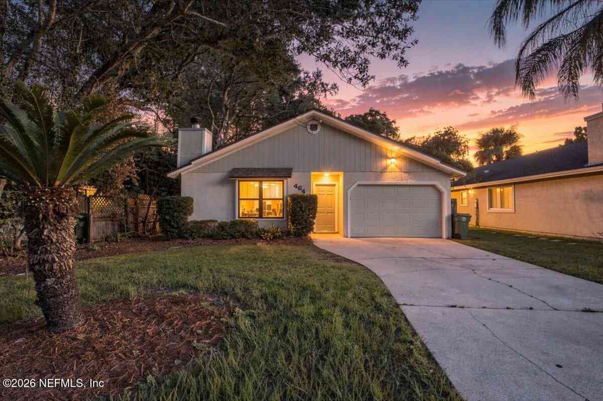 Homes For Sale - 464 14th Avenue<br/> Jacksonville Beach, FL 32250